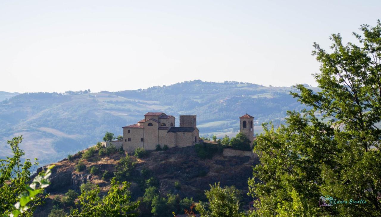 Serramazzoni Antiche Vie B&B المظهر الخارجي الصورة